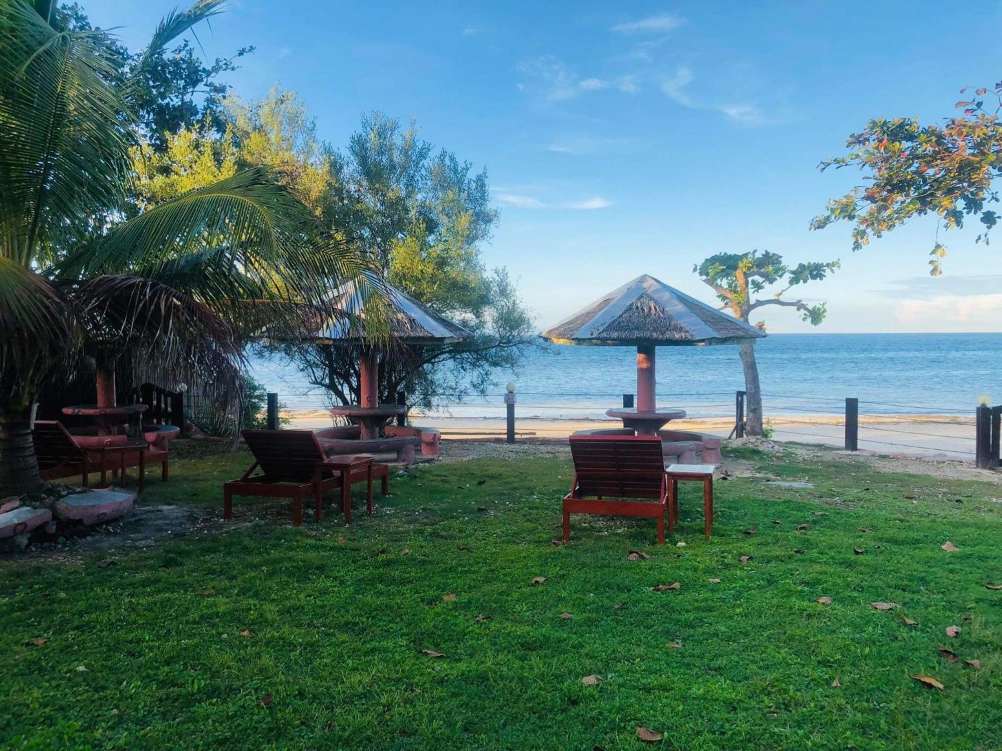 D'S Oceanview Beach Resort Siquijor Extérieur photo